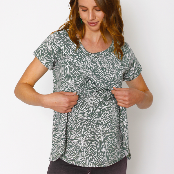 Polera Lactancia Capas Flores fondo Khaki